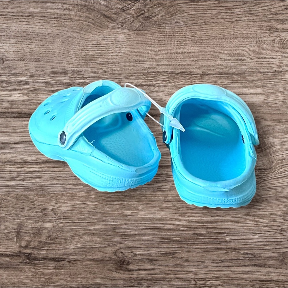 New kitty cat blue croc shoes - Picture 4 of 5
